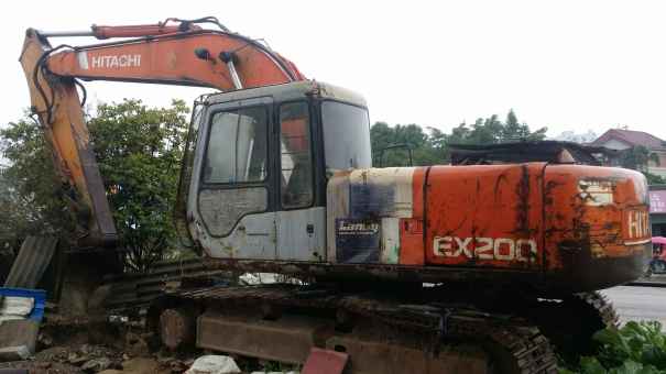 广西出售转让二手15000小时2003年日立EX200挖掘机