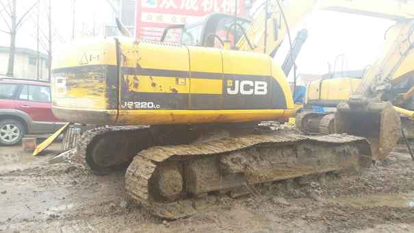 山东出售转让二手6800小时2011年JCBJS220LC挖掘机