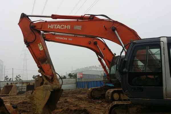 安徽出售转让二手8900小时2011年日立ZX200挖掘机