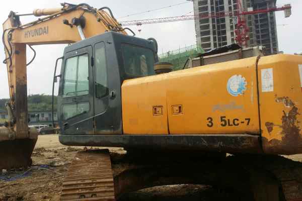 贵州出售转让二手8000小时2010年现代R335LC挖掘机