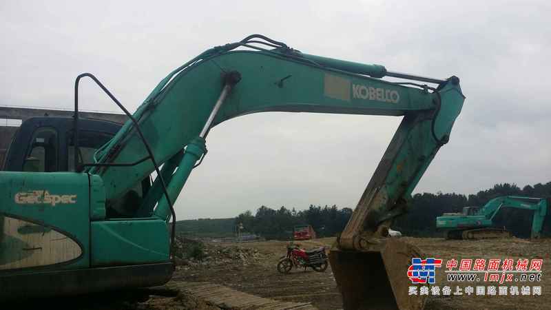 贵州出售转让二手10200小时2009年神钢SK260LC挖掘机