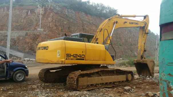 贵州出售转让二手12000小时2009年住友SH225X挖掘机