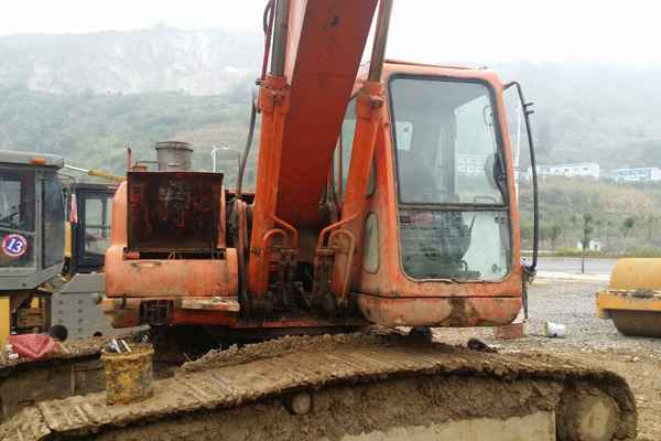 贵州出售转让二手10000小时2010年斗山DH225LC挖掘机