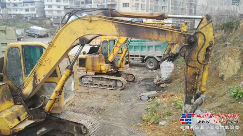 贵州出售转让二手9900小时2011年玉柴YC85挖掘机