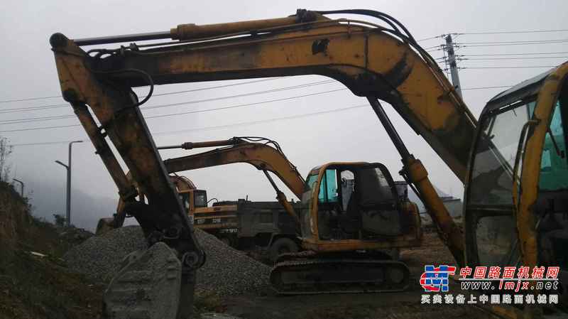 贵州出售转让二手9800小时2011年玉柴YC85挖掘机