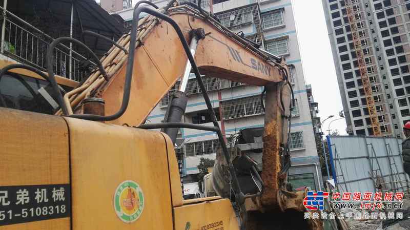 贵州出售转让二手6200小时2012年三一重工SY235C挖掘机