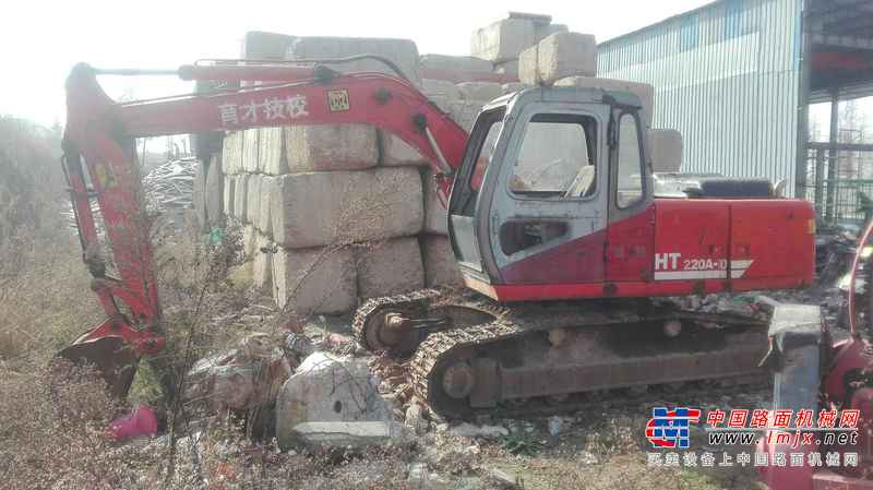陕西出售转让二手11000小时2009年恒特重工HT135A挖掘机