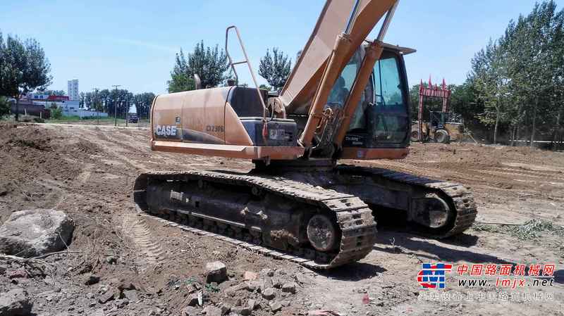 山西出售转让二手8500小时2010年凯斯CX240B挖掘机