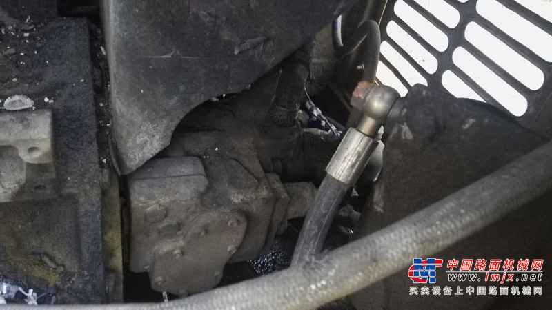 贵州出售转让二手4968小时2011年卡特重工CT85挖掘机