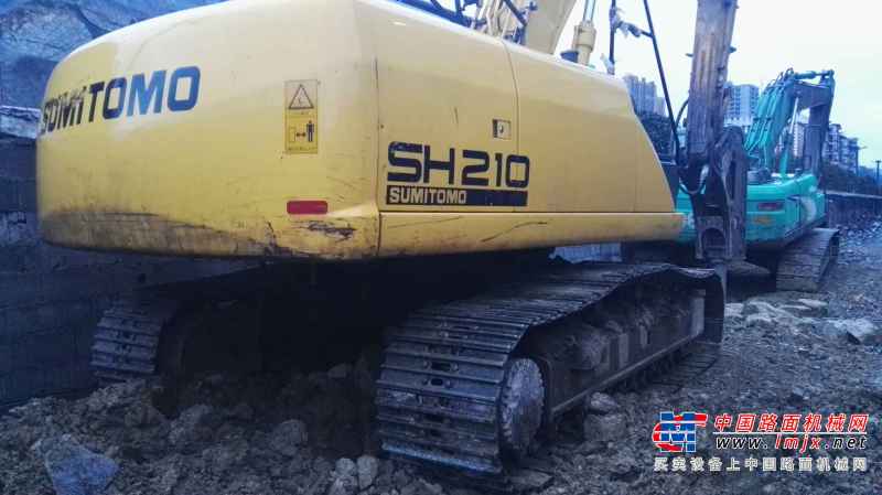 贵州出售转让二手2100小时2014年住友SH210挖掘机