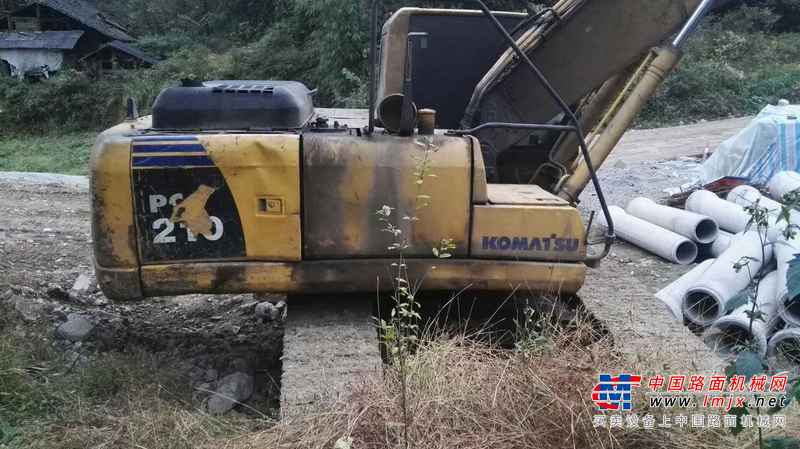 贵州出售转让二手7600小时2009年小松PC200挖掘机