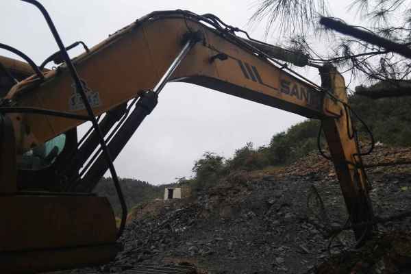 贵州出售转让二手13000小时2009年三一重工SY205C挖掘机