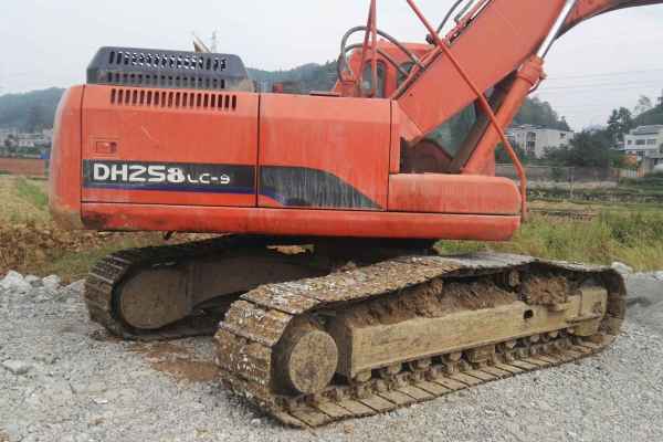 贵州出售转让二手8000小时2011年斗山DH225LC挖掘机
