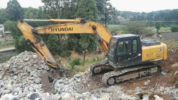 贵州出售转让二手8924小时2009年现代R215挖掘机
