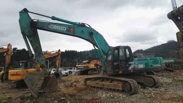 贵州出售转让二手1810小时2009年神钢SK350LC挖掘机