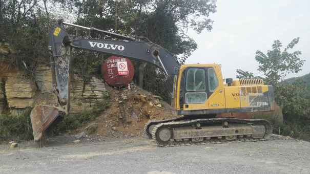 贵州出售转让二手9109小时2011年沃尔沃EC210B挖掘机