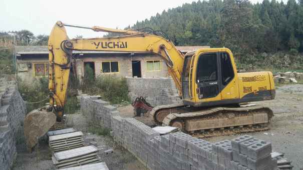贵州出售转让二手8952小时2008年玉柴YC135挖掘机