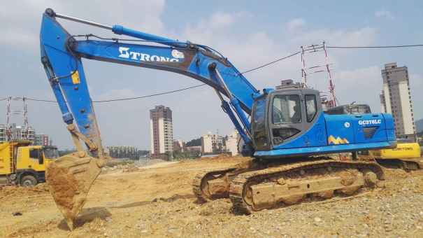 贵州出售转让二手3486小时2014年山重建机GC378挖掘机