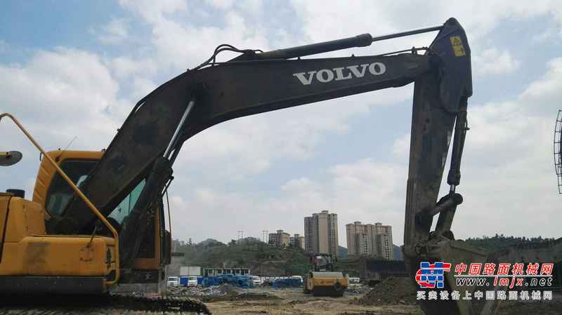 贵州出售转让二手7453小时2011年沃尔沃EC210B挖掘机