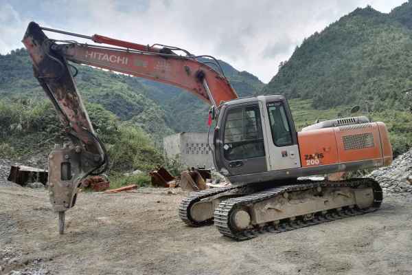 贵州出售转让二手5334小时2012年日立ZX200挖掘机