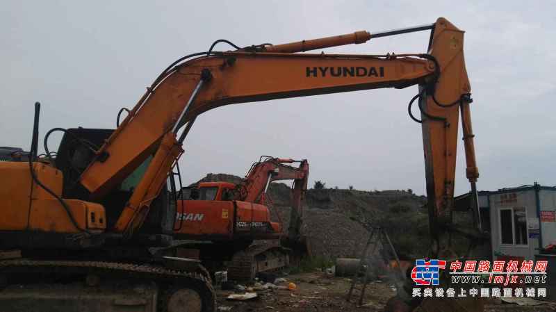 贵州出售转让二手5249小时2008年现代R215挖掘机