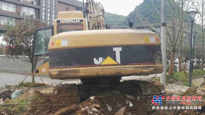 贵州出售转让二手24000小时2004年卡特彼勒320C挖掘机