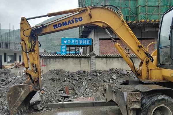 贵州出售转让二手3451小时2012年新源机械轮挖65W挖掘机