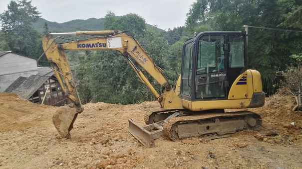 贵州出售转让二手6345小时2011年小松PC56挖掘机