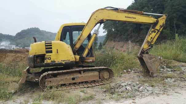 贵州出售转让二手17646小时2005年小松PC60挖掘机