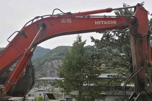 贵州出售转让二手11798小时2003年日立EX200挖掘机