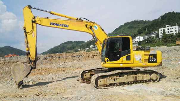 贵州出售转让二手9999小时2008年小松PC240挖掘机