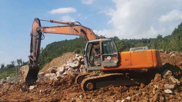 贵州出售转让二手14496小时2006年日立ZX240LC挖掘机