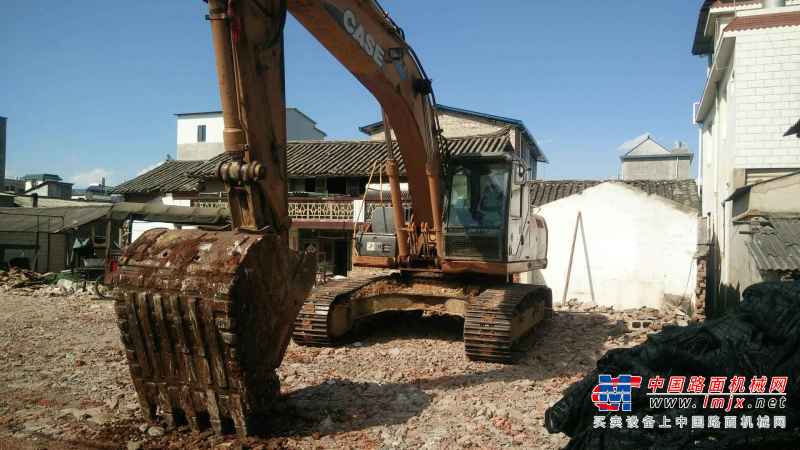 云南出售转让二手8000小时2010年凯斯CX240B挖掘机