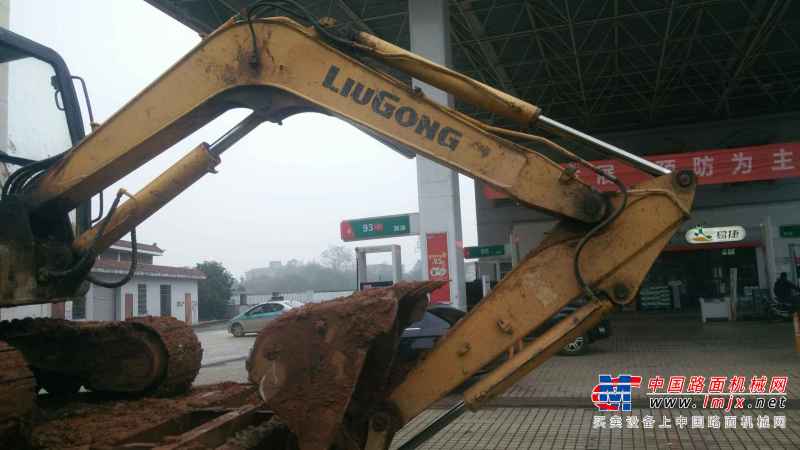 江西出售转让二手7600小时2010年柳工CLG906C挖掘机