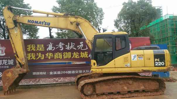 江西出售转让二手8100小时2007年小松PC200挖掘机