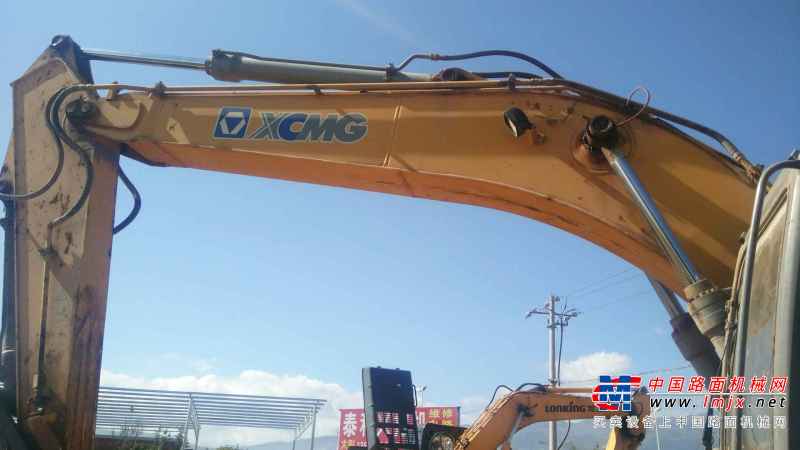 云南出售转让二手4000小时2013年徐工XE335C挖掘机