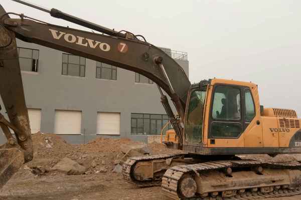 山东出售转让二手10000小时2009年沃尔沃EC210B挖掘机