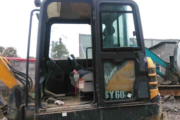湖南出售转让二手2400小时2010年三一重工SY60C挖掘机