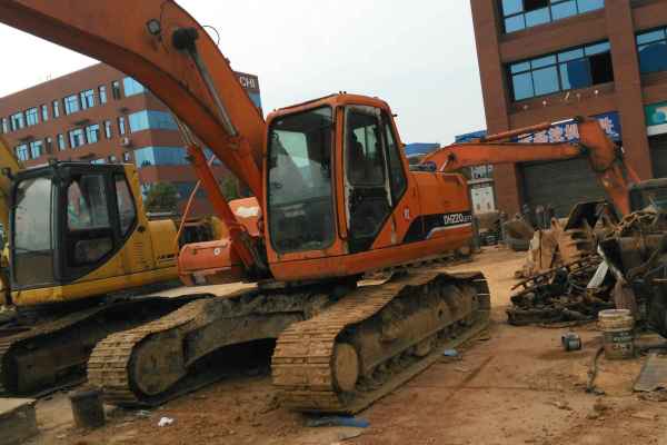 湖南出售转让二手7642小时2008年斗山DH220LC挖掘机