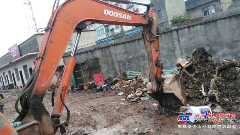 湖南出售转让二手15740小时2004年斗山DH60挖掘机