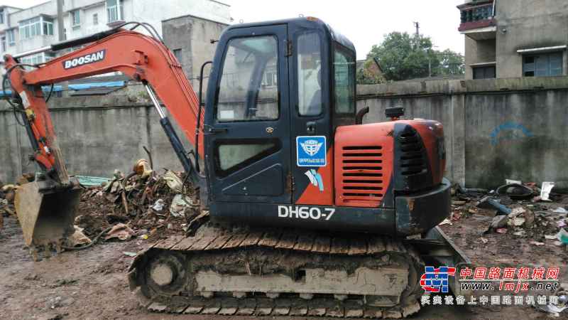 湖南出售转让二手10764小时2004年斗山DH55挖掘机