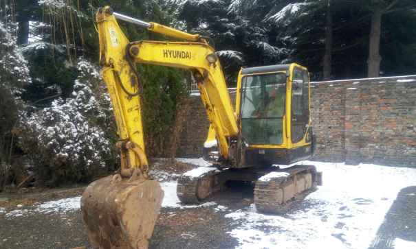 山西出售转让二手6500小时2008年现代R60挖掘机