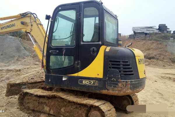 山西出售转让二手3205小时2013年现代R55挖掘机