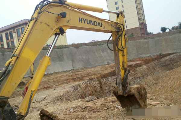 山西出售转让二手3205小时2013年现代R55挖掘机