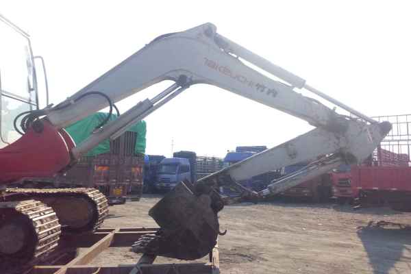黑龙江出售转让二手8000小时2010年竹内TB150C挖掘机