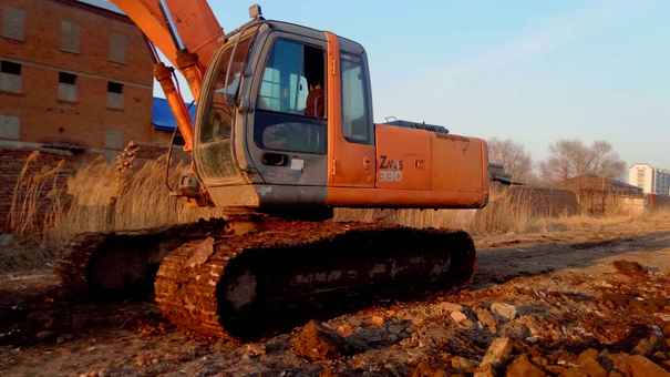 黑龙江出售转让二手16000小时2005年日立EX230挖掘机