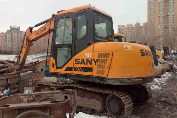 黑龙江出售转让二手9600小时2010年三一重工SY75C挖掘机