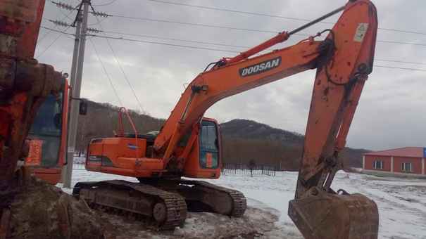 黑龙江出售转让二手10000小时2008年斗山DH225挖掘机