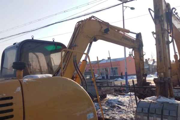 黑龙江出售转让二手7500小时2010年柳工CLG908C挖掘机