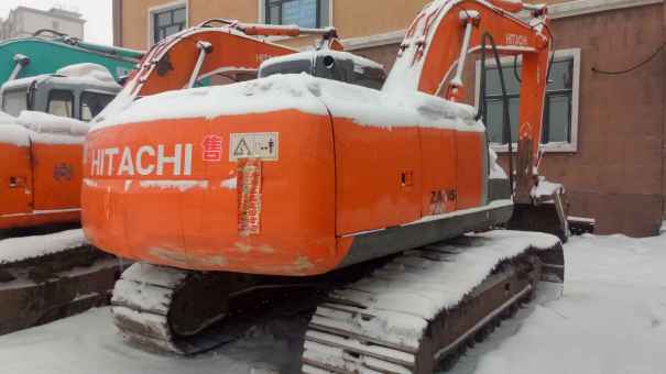 黑龙江出售转让二手9000小时2005年日立ZX200挖掘机